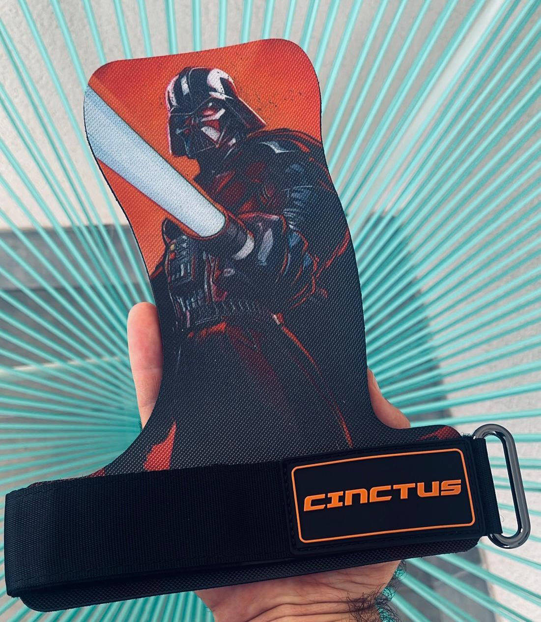Callera Cinctus Spartan en la mano con correa y logo Cinctus